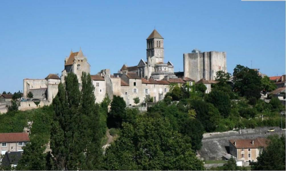 Terres De France - Appart'Hotel La Roche-Posay Eksteriør billede